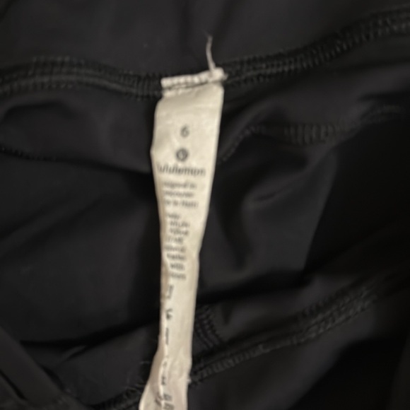 Lululemon Align HR Pant 25” Pockets. Size 6 - Picture 5 of 6